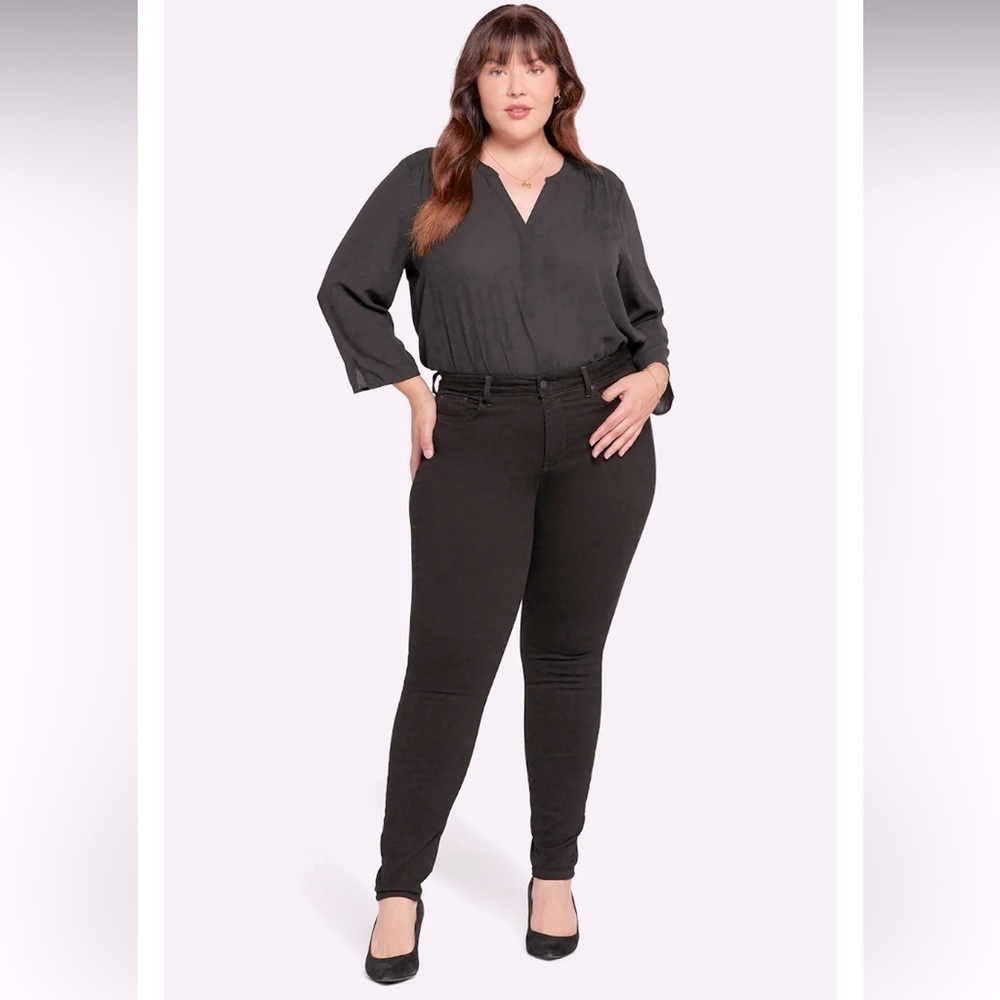 NYDJ Ami Skinny Jeans in Black Plus Size 26W New with tags